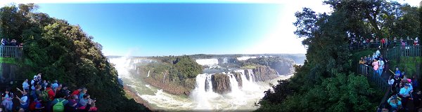 Point de vue sur les chutes.